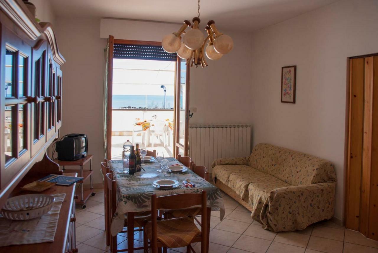 Appartamento Di Antonio Fronte Mare Montesilvano Marina Dış mekan fotoğraf